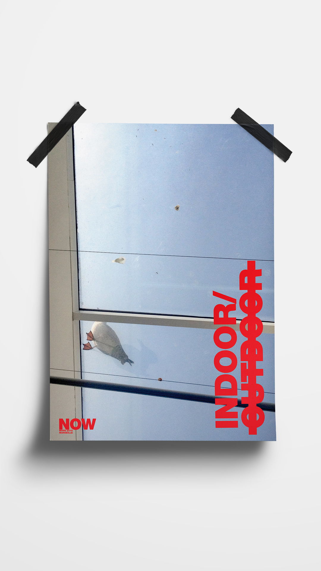 Affiche. Texte : Indoor/Ourdoor